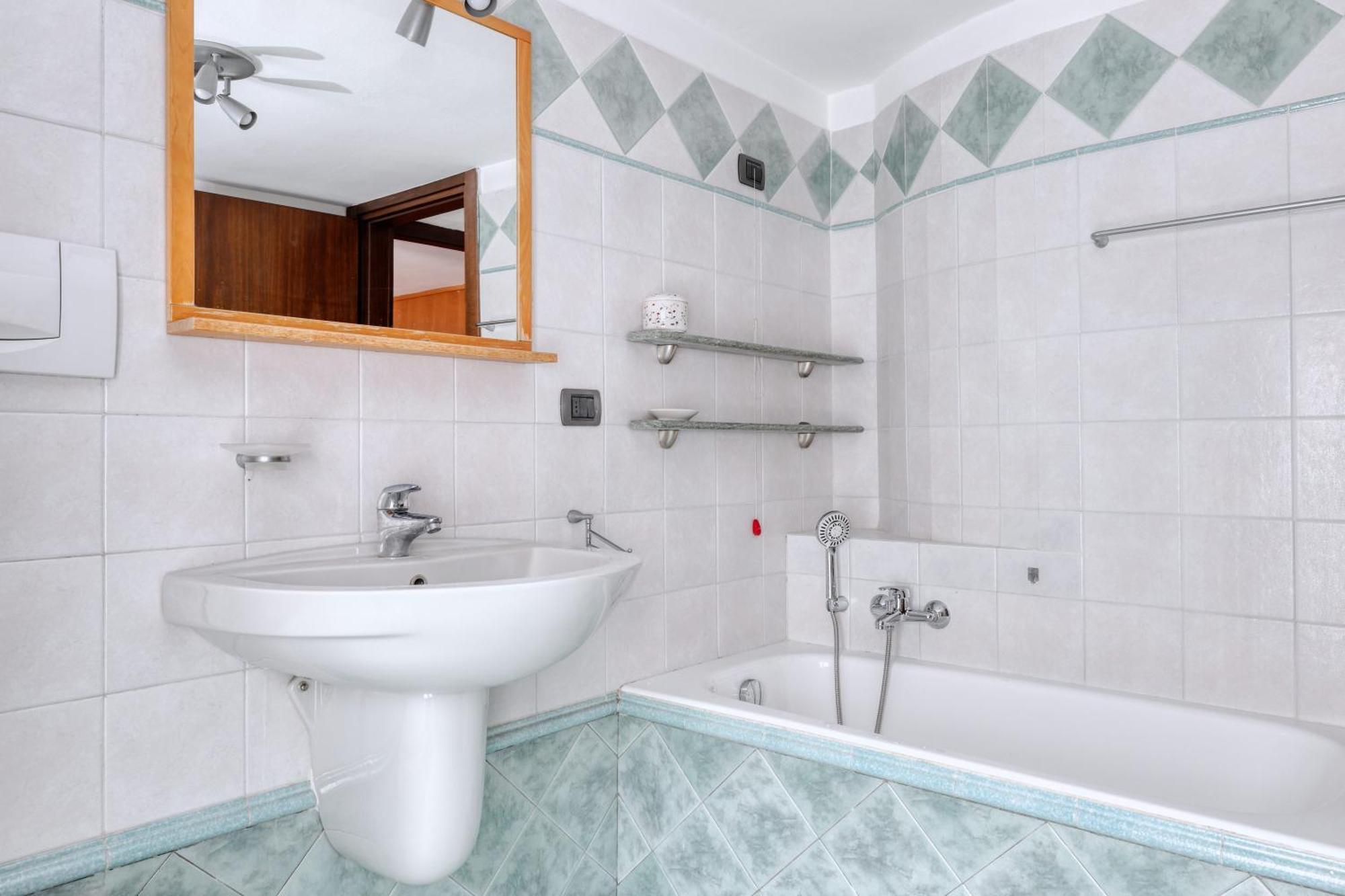 Apartment Luigi Bocconi 6 Pax Mailand